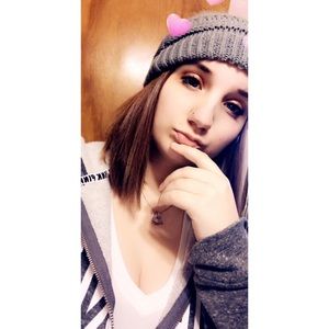 Meet your Posher, Hannah